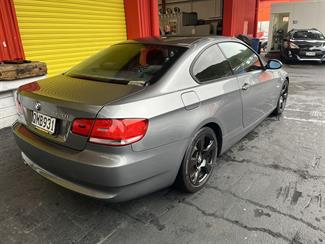 2008 BMW 320i - Thumbnail