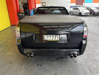 2012 Holden Commodore - Thumbnail
