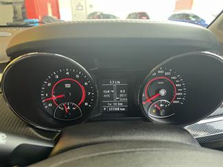 2015 Holden Commodore - Thumbnail