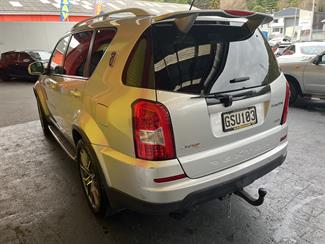 2013 Ssangyong rexton - Thumbnail