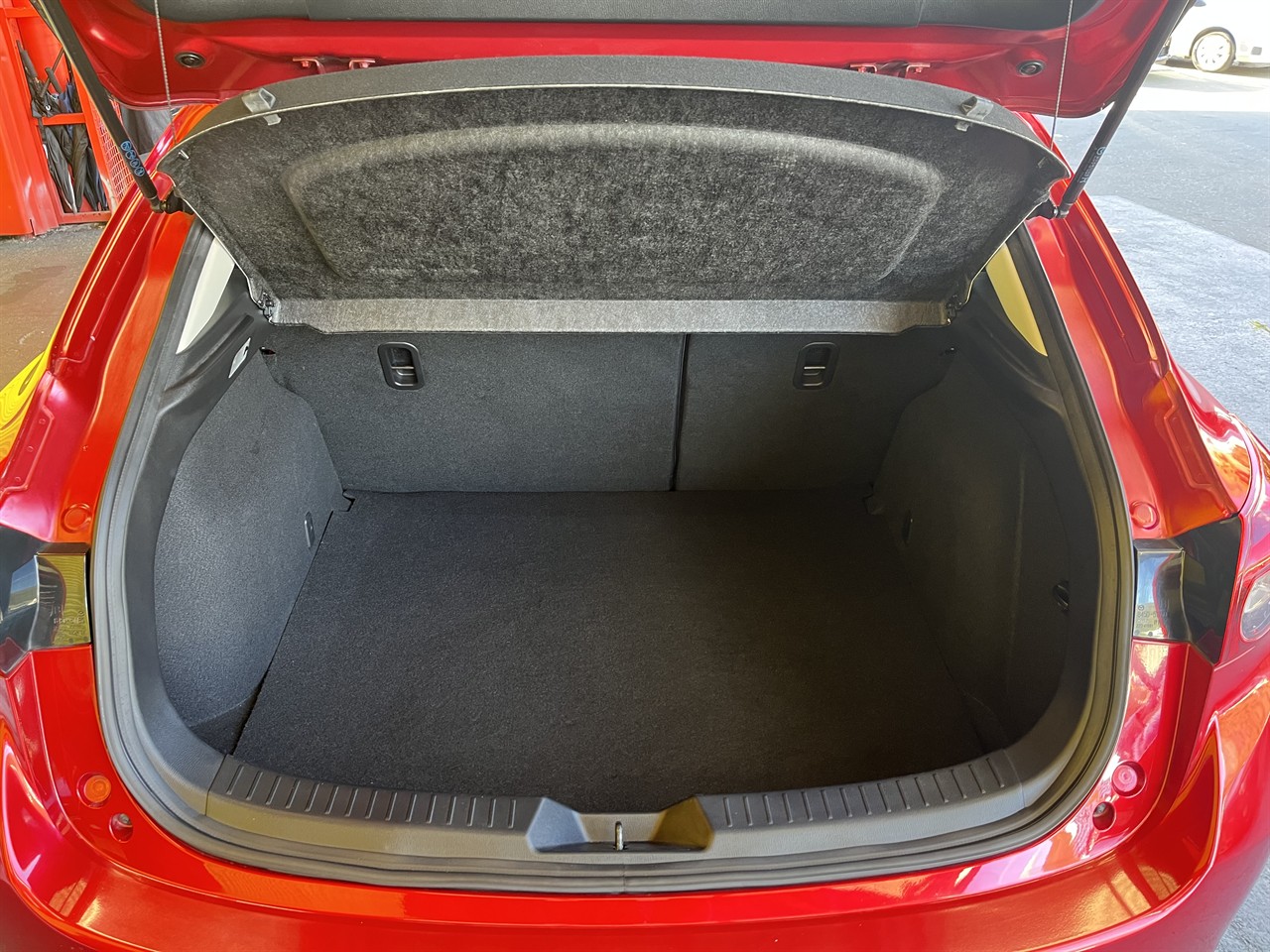 2014 Mazda Axela