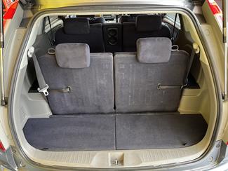 2010 Honda Stream - Thumbnail