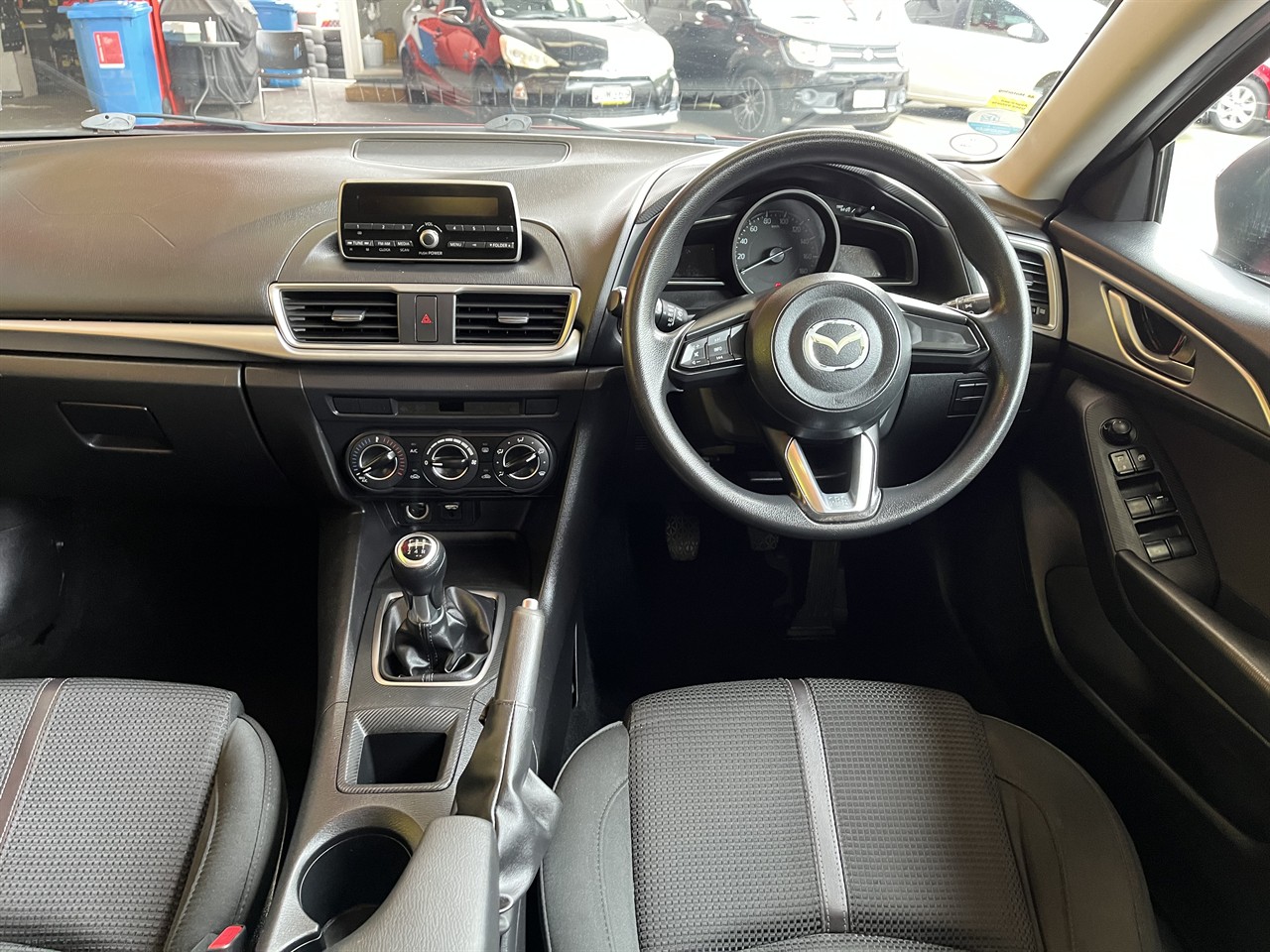 2016 Mazda Axela