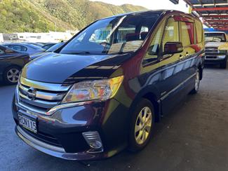 2013 Nissan Serena - Thumbnail