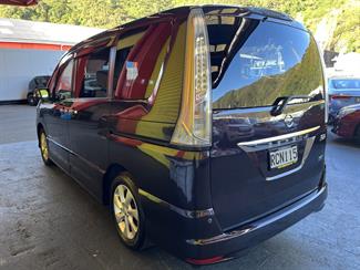 2013 Nissan Serena - Thumbnail
