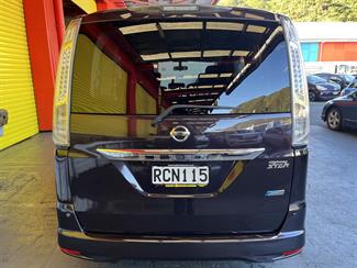 2013 Nissan Serena - Thumbnail