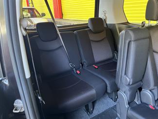2013 Nissan Serena - Thumbnail