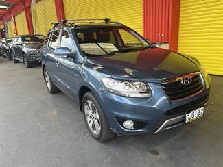 2012 Hyundai Santa Fe - Thumbnail