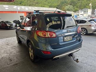 2012 Hyundai Santa Fe - Thumbnail