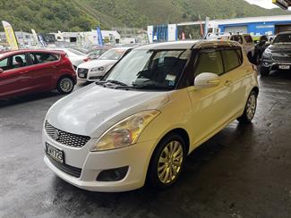 2010 Suzuki Swift - Thumbnail