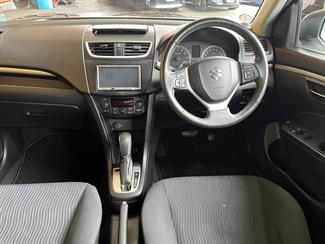 2010 Suzuki Swift - Thumbnail