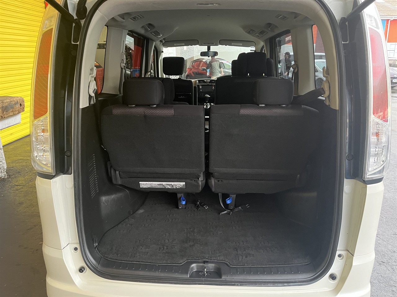 2012 Nissan Serena