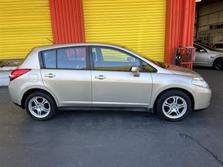 2012 Nissan Tiida - Thumbnail