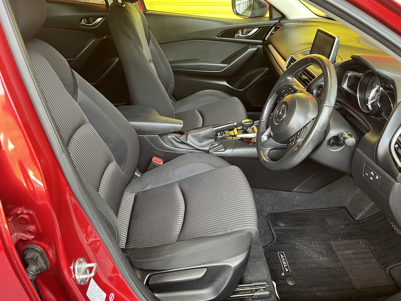 2014 Mazda Axela