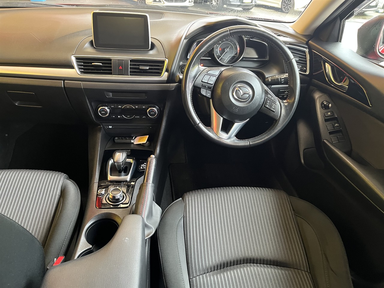 2014 Mazda Axela