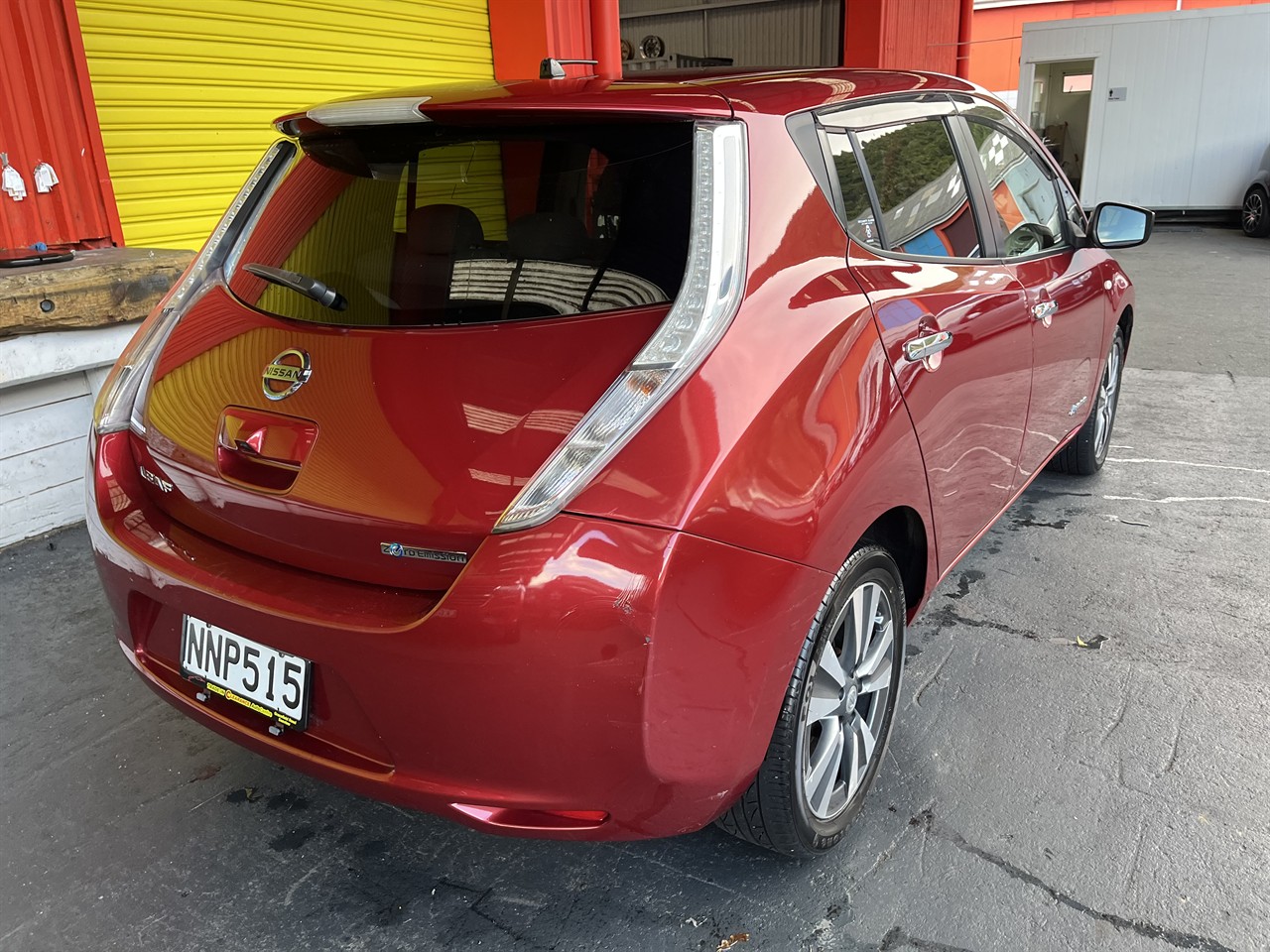 2016 Nissan LEAF