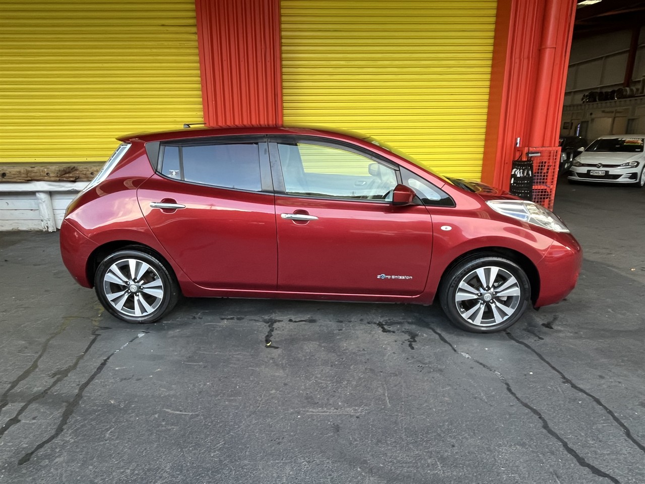 2016 Nissan LEAF