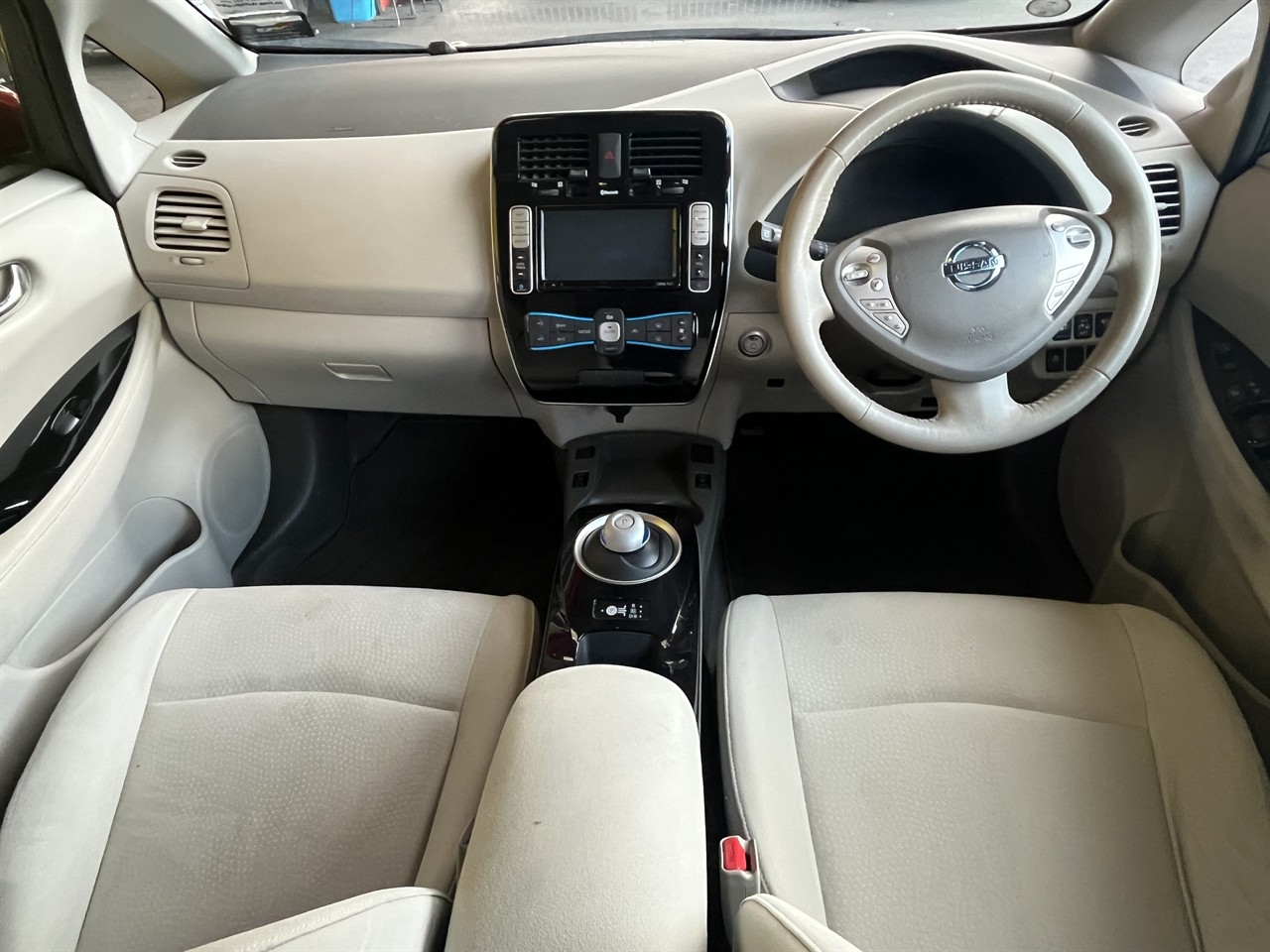 2016 Nissan LEAF