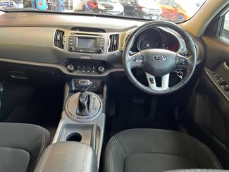 2016 Kia Sportage - Thumbnail