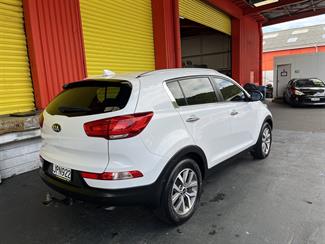 2016 Kia Sportage - Thumbnail