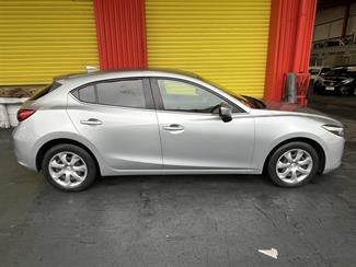 2018 Mazda Axela - Thumbnail