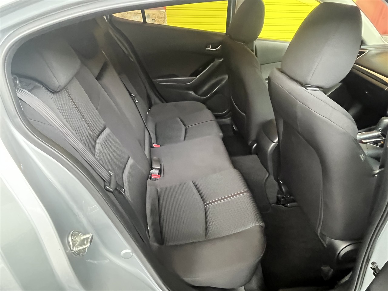 2018 Mazda Axela