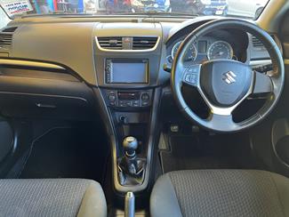 2013 Suzuki Swift - Thumbnail