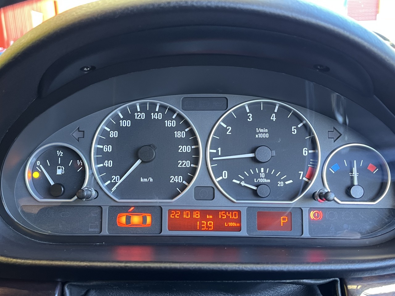 2003 BMW 330I