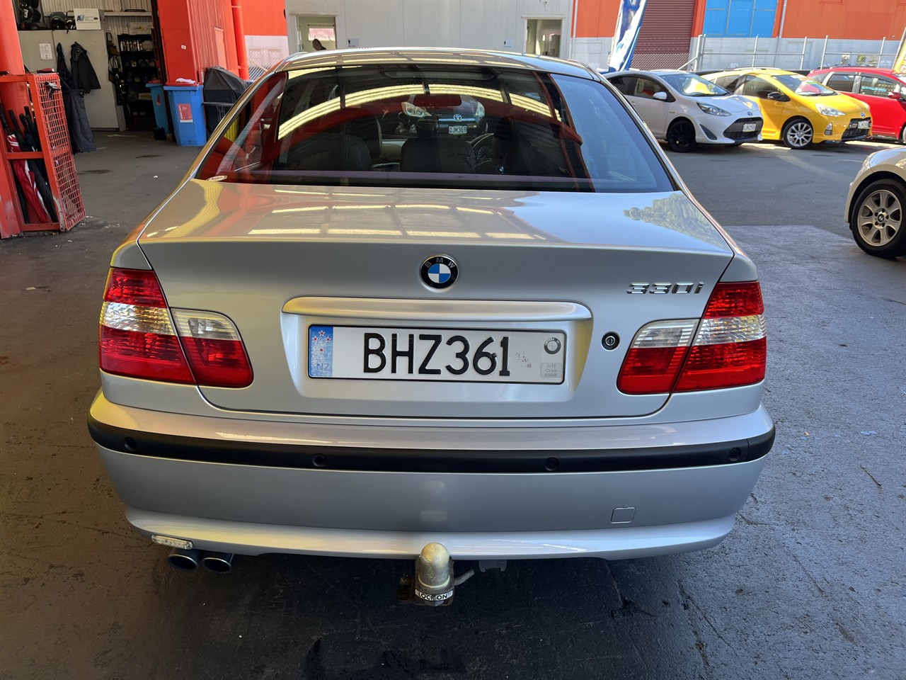 2003 BMW 330I