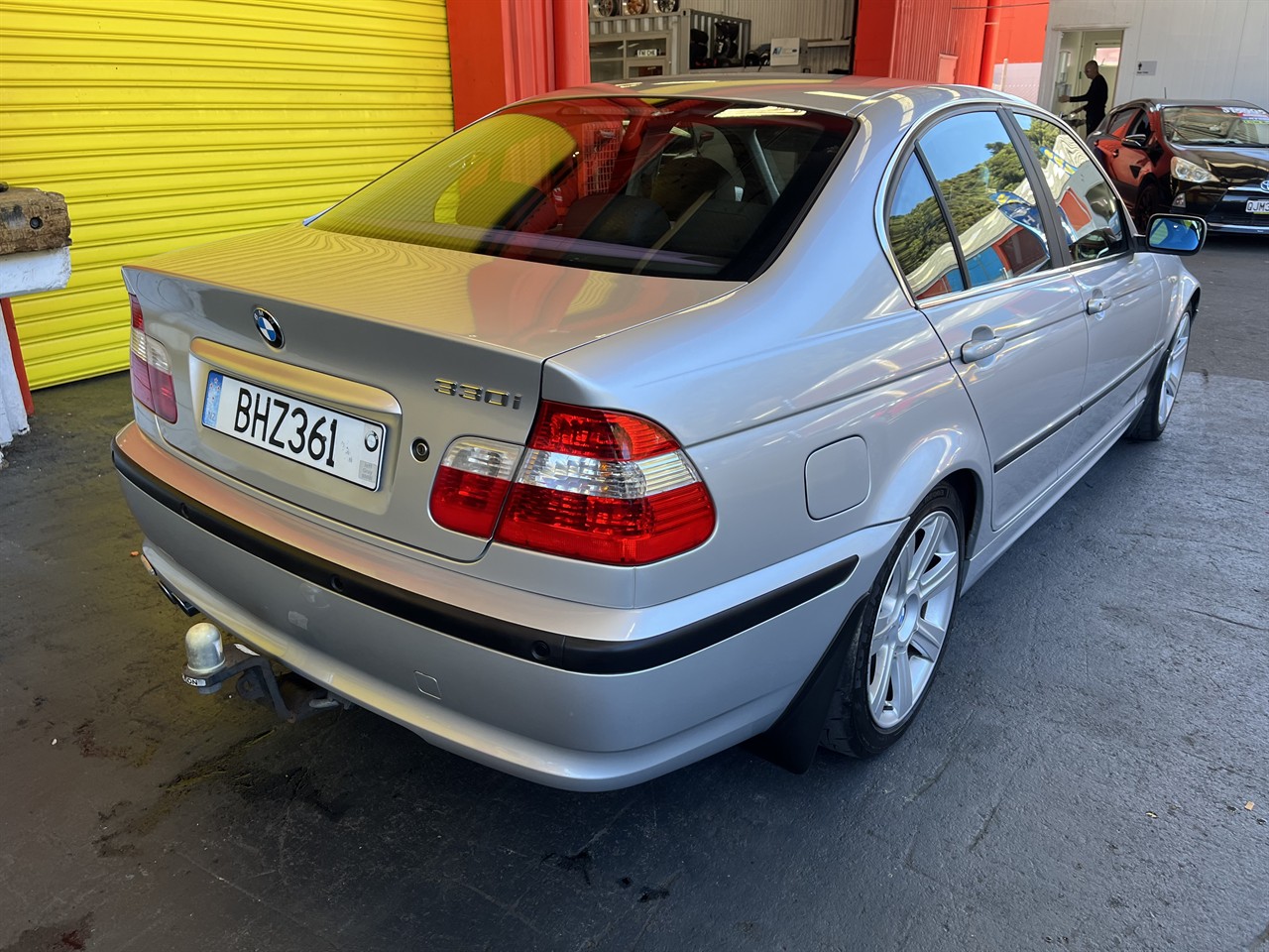 2003 BMW 330I