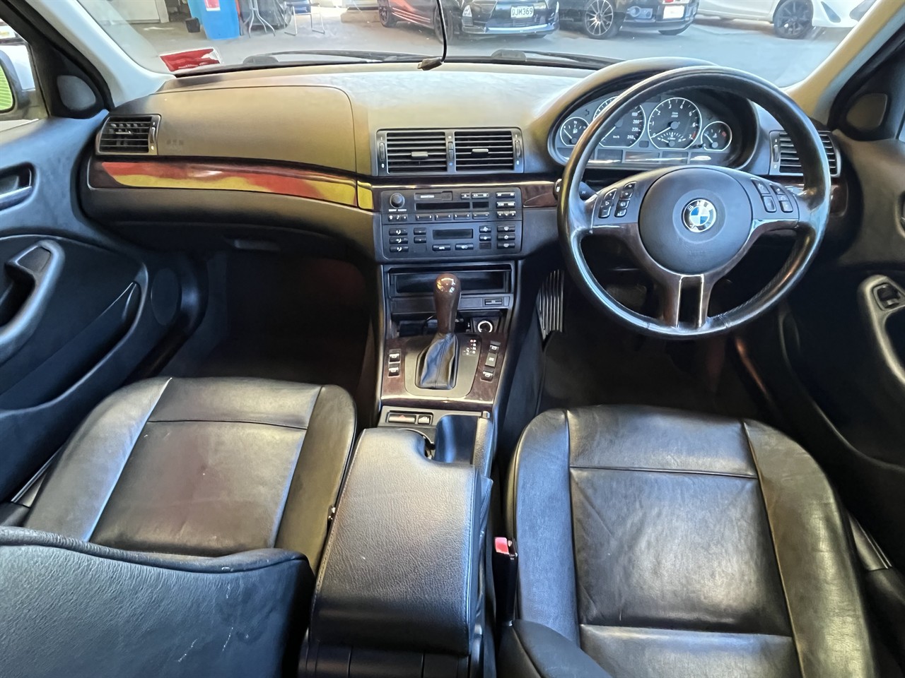 2003 BMW 330I