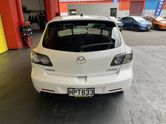 2005 Mazda Axela - Thumbnail