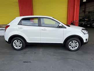 2016 Ssangyong Korando - Thumbnail