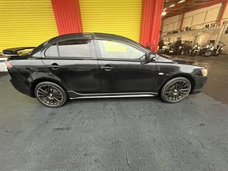 2008 Mitsubishi Galant - Thumbnail