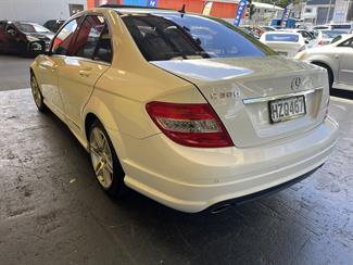 2007 Mercedes-Benz C300 - Thumbnail