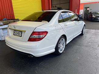 2007 Mercedes-Benz C300 - Thumbnail