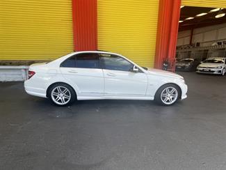 2007 Mercedes-Benz C300 - Thumbnail