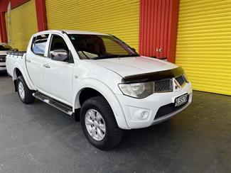 2014 Mitsubishi Triton - Thumbnail