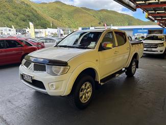 2014 Mitsubishi Triton - Thumbnail