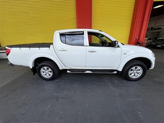 2014 Mitsubishi Triton - Thumbnail