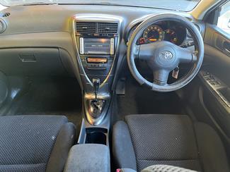 2006 Toyota Caldina - Thumbnail