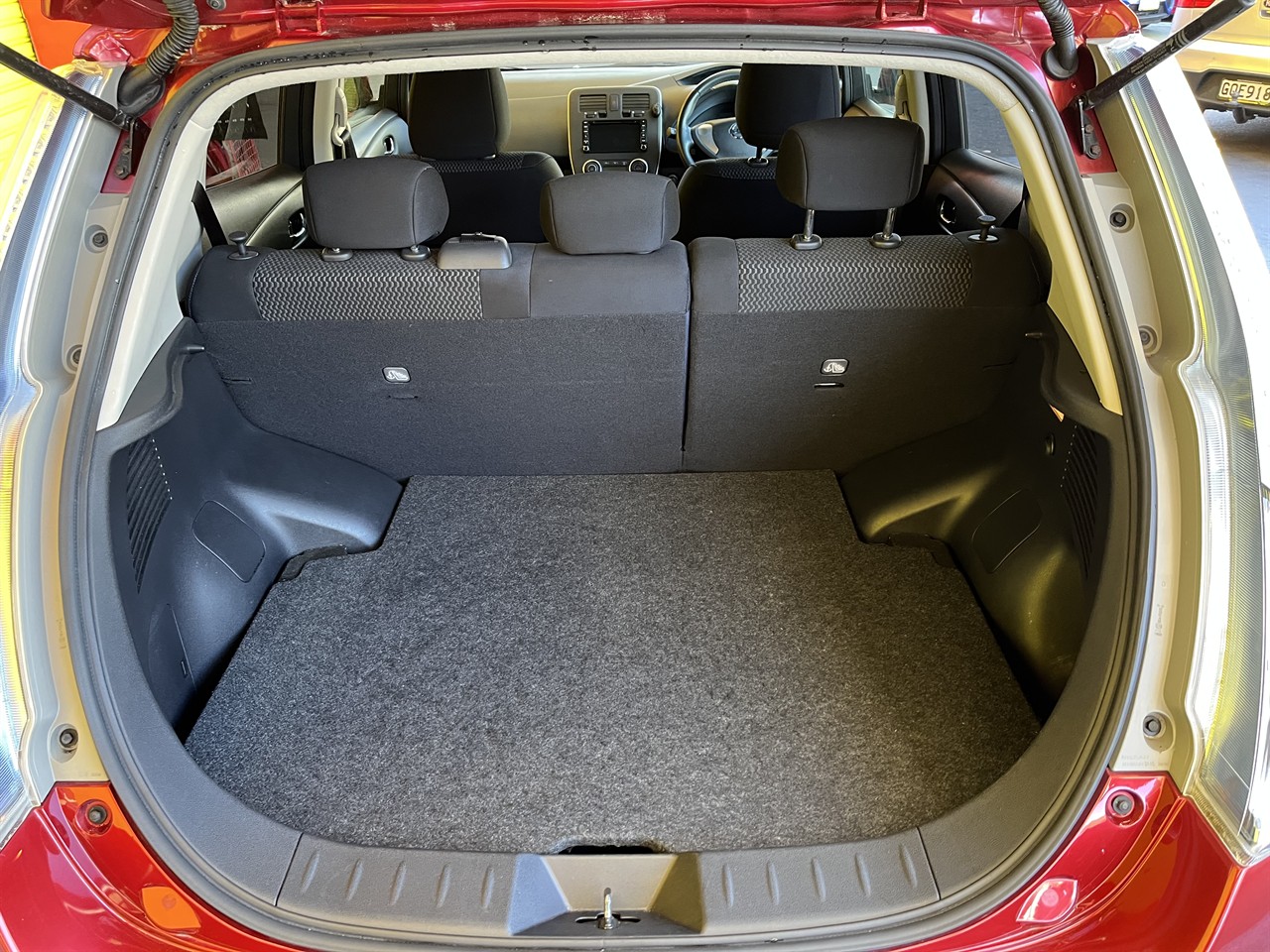 2014 Nissan LEAF