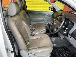 2009 Toyota Hilux - Thumbnail
