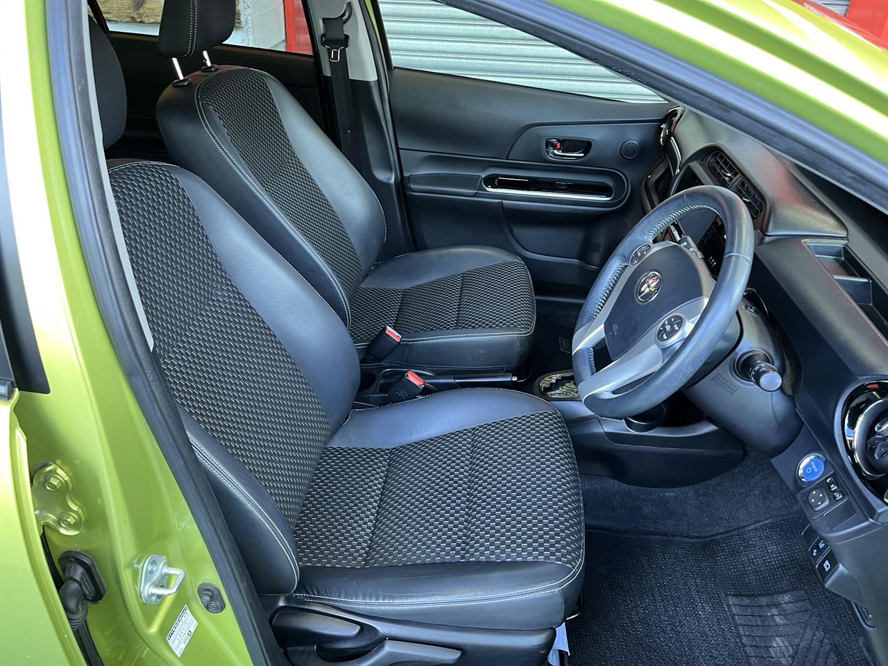 2016 Toyota AQUA
