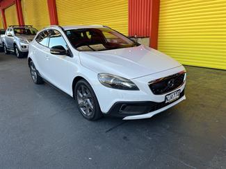 2013 Volvo v40 - Thumbnail