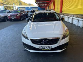 2013 Volvo v40 - Thumbnail