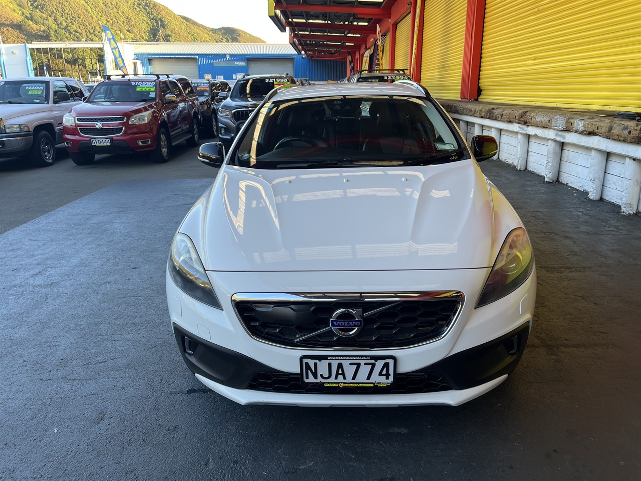 2013 Volvo v40