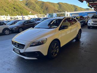 2013 Volvo v40 - Thumbnail