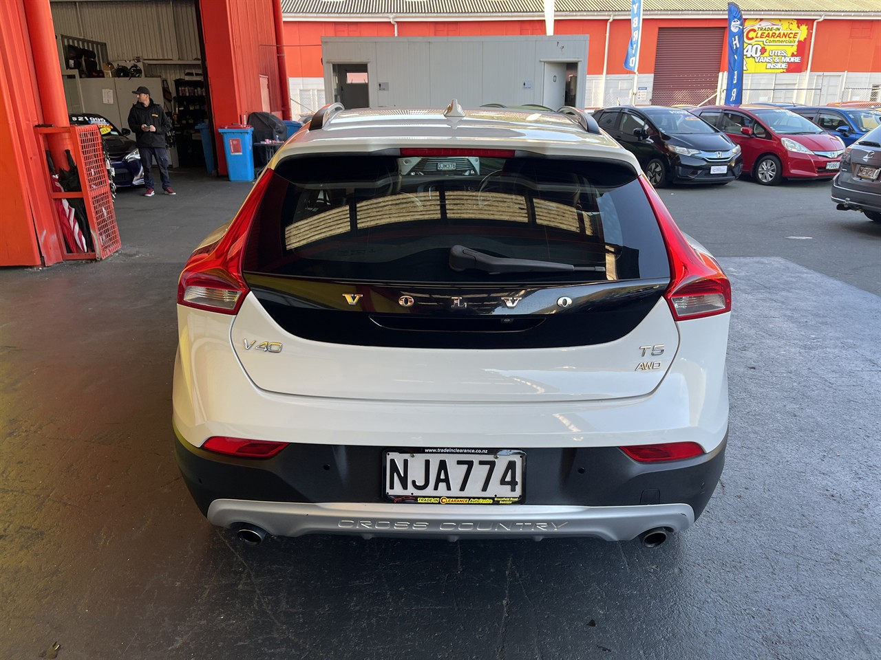 2013 Volvo v40