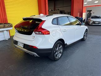 2013 Volvo v40 - Thumbnail